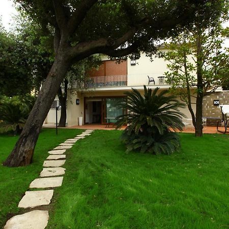 Villa Vanessa Fregenae Buitenkant foto