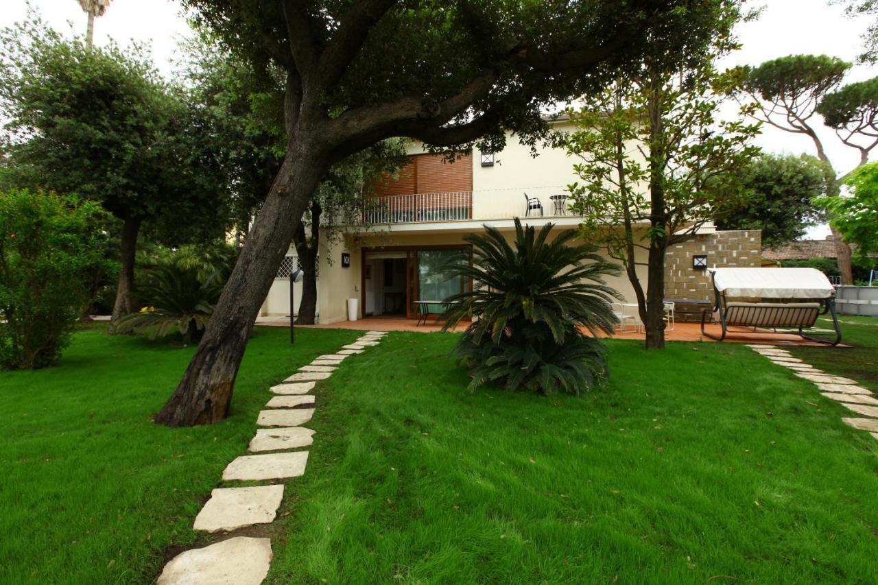 Villa Vanessa Fregenae Buitenkant foto